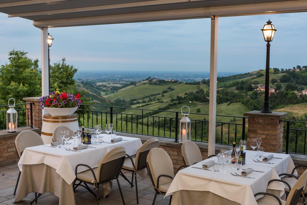 Agriturismo Acetaia Sereni Marano sul Panaro Eksteriør billede