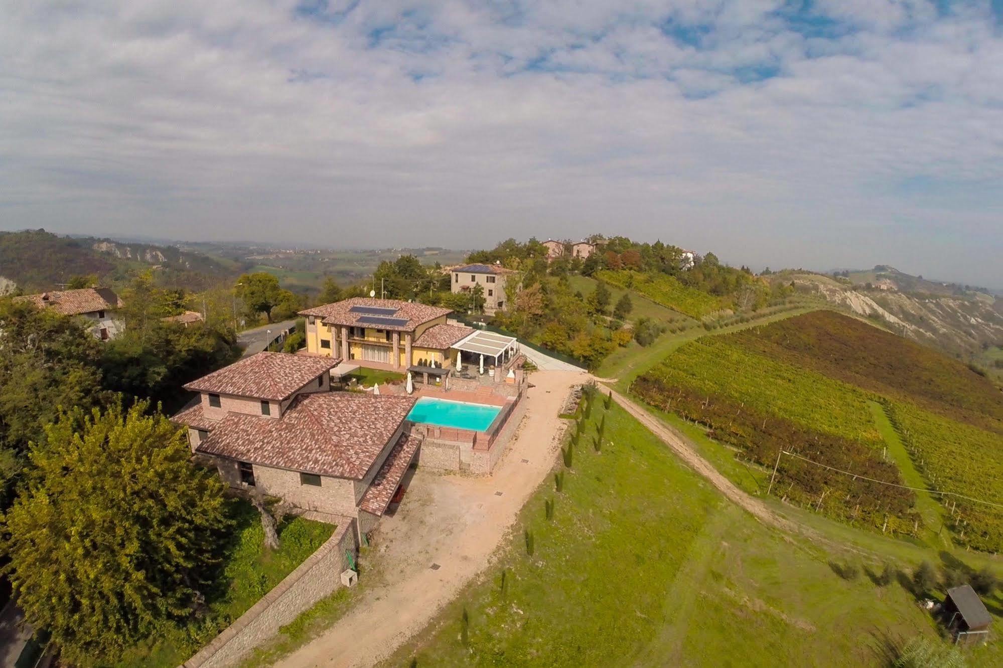 Agriturismo Acetaia Sereni Marano sul Panaro Eksteriør billede